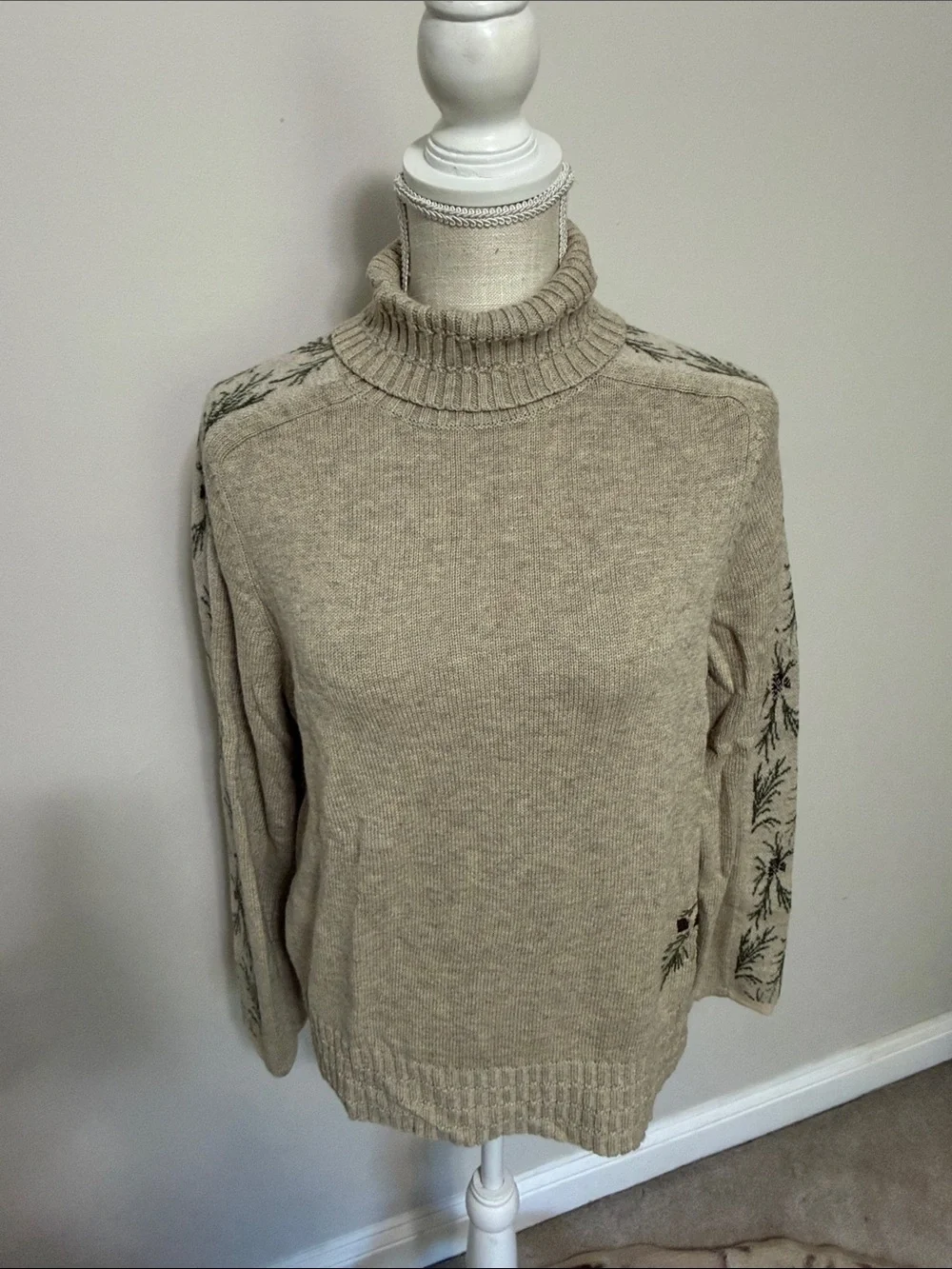Woolrich Turtleneck Sweater Green Embroidered Sleeves with Pine Tree Needles